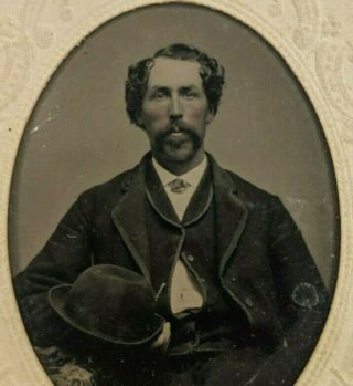 Civil War Era Rare Tintype Photo Ferrotype Photograph Portrait Of Man In Suit
