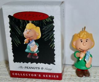 Hallmark Keepsake Christmas Ornament 1996 The Peanuts Gang Series 4 Sally H2