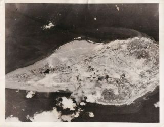 Wwii 1945 Iwo Jima Japan Island Us 7th Air Force Bombs Attack Orig Photo 292