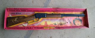 Johnny Eagle Topper Toys Red River Rifle With Box 1960 