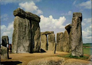 Stonehenge,  Wiltshire - Old Postcard - Unposted