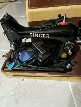 Vintage Singer Electric Sewing Machine Model 99k Dated 1956 With Case