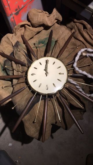 Vintage 1963 Mid Century Modern Lux Starburst Wall Clock Robert Shaw