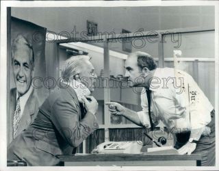 Actors Ted Knight & Ed Asner In Mary Tyler Moore Tv Show Press Photo