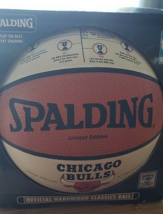 Spalding Limited Edition Nba Chicago Bulls Basketball Vintage 1966 Logo
