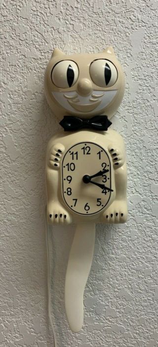 Restored 60’s Vintage Electric Kit Cat Klock Kat Clock D8 Ivory Or White