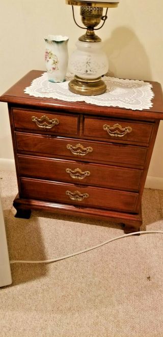 Thomasville 4 - Drawer Nightstand Cherry Vg Cond.  Local Pickup Side End Table