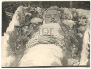 1930 Funeral Child Lovely Young Girl Dead Coffin Post Mortem Ussr Vintage Photo