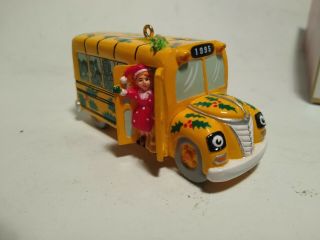 Vintage 1995 Hallmark Keepsake The Magic School Bus Ornament