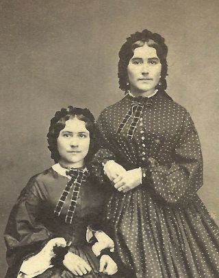 1860s SALEM OHIO CDV OF TWO SISTERS IN BLACK DRESSES - CW TAX STAMP 2