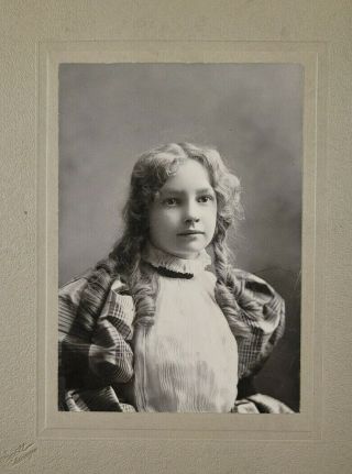 Milford Illinois Vtg Early 1900s B/w Mounted Photo Young Girl Maude Misch