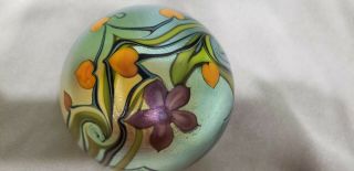 Vtg 1980 Orient & Flume Art Glass Paperweight Iridescent Purple & Orange Flowers