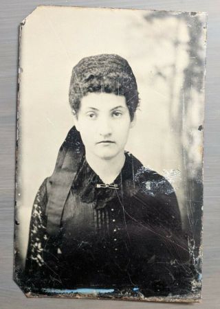 Victorian Memorial Black Dress Widow Woman Post Mortem Funeral Tintype Photo 2