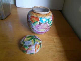 ANTIQUE CHINESE PORCELAIN GINGER JAR WITH MATCHING HAND PAINTED LID 2