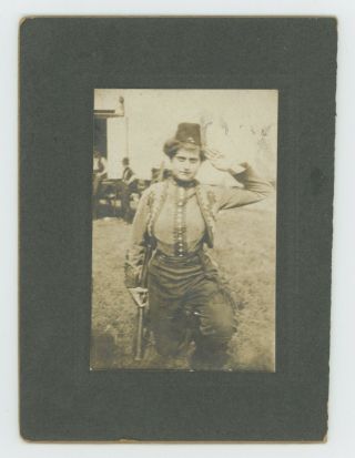 Woman Salutes With Rifle Gun Artillery Weapon In Hand Cdv Cabinet Card Photo