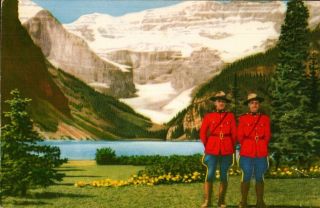 Vintage Postcard.  Canada Royal Canadian Mounted Police Mounties,  Rcmp.  Pb15
