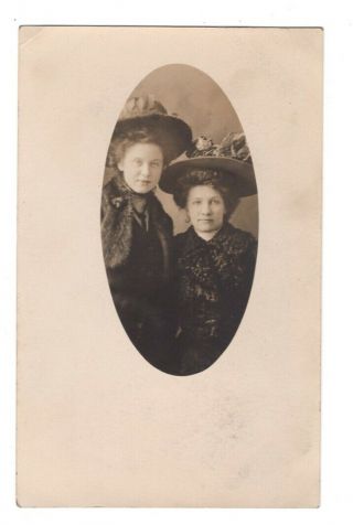 110920 Vintage Rppc Real Photo Postcard Two Women Fur Collars Big Hats Kenyon Mn