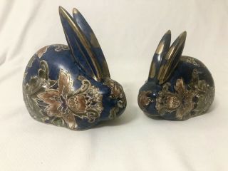 2 - Vtg Mottahedeh Style Tobacco Leaf Bunny Rabbit Figurine Blue Copper Green Gold