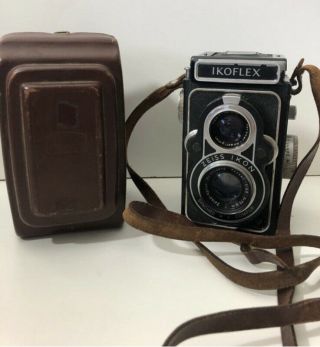 Vintage Zeiss Ikon Ikoflex Camera 1:3.  5 F=75mm W/ Leather Case