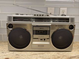 Vintage Sanyo M9860 Stereo Boombox Am/fm Dolby Stereo Cassette Recorder