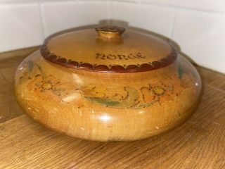 Vintage Norge Norwegian Flag Florals Hand Painted Carved Round Wood Box With Lid 2