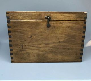 Vintage Dove Tail Wood Flip Top Box,  8.  25” X 6” X 5.  5”