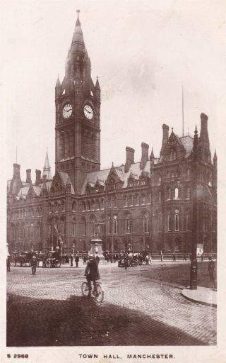 Manchester - Town Hall,  Old Car,  Man On Bicycle - Real Photo By Kingsway 1910