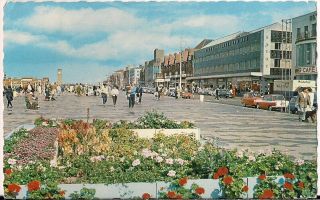 Old Postcard - The Promenade - Rhyl - Denbighshire 1967 Vintage Cars