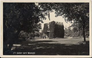 Lovely Old R/p Postcards - Fort Garry Gate - Winnipeg - Manitoba - Canada C.  1930
