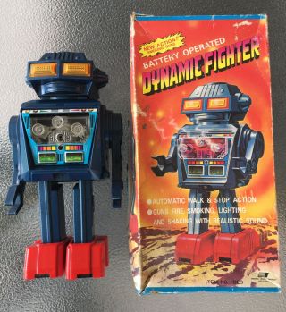 Vintage Tin Litho Battery Operated Toy Robot Dynamic Fighter Made In Japan W/box