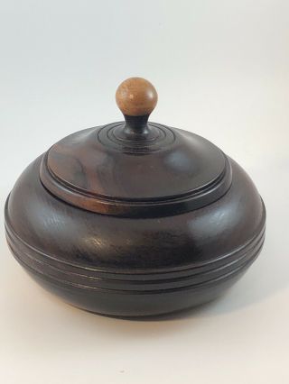 Vintage Decorative Handcrafted Round Wooden Jewelry Box.  5.  5 X 3 In