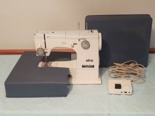 Vintage Elna Su Sewing Machine W/ Metal Case & Foot Pedal