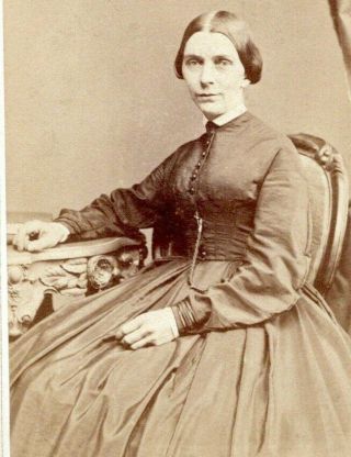 Philadelphia Pa Cdv 1870s Woman Portrait Draper Husted Carte De Visite Photo