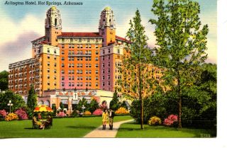 Arlington Hotel Building - Grounds - Hot Springs - Arkansas - Vintage Postcard