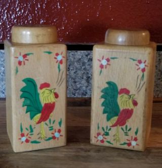 Vintage Wooden Rooster Salt & Pepper Shakers,  Handpainted.