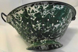 Vintage Green and White Swirl Graniteware Enamelware Colander Rare (623) 2