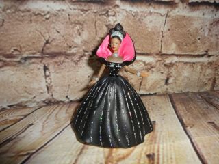 Hallmark Keepsake Ornament African American Holiday Barbie 1997