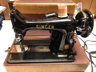 Vintage Singer Model 99k Portable Sewing Machine - With Case -
