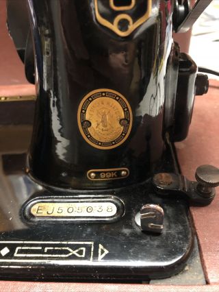 Vintage Singer Model 99K Portable Sewing Machine - With Case - 3