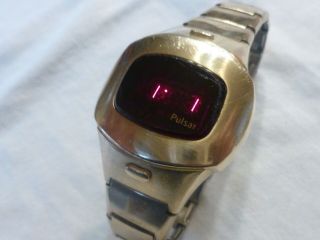 Vintage Men ' s Pulsar P4 Executive LED Digital Watch 14K Gold Filled Flick Wrist 2