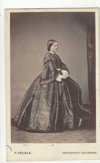 Victorian Cdv - Salisbury Lady In A Fabulous Fashion Dress Carte De Visite