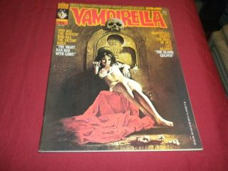 Vampirella 35 Warren 1974 Bronze Age 7.  5/vf - Comic