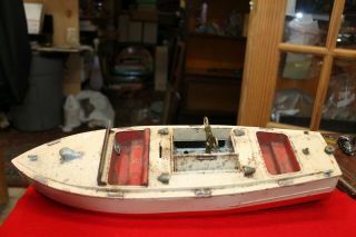 Vintage Lionel Craft Wind Up Motor Boat With Key Motor Needs Restoration