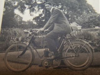 Fine Vintage Snapshot Photo - Man Riding an Unusual Early Motorcycle - Estate 2