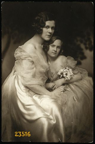 Mother W Doughter,  By Tauber,  Budapest,  Vintage Photograph,  1930 