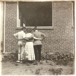 Woman & 2 Men Face Brick Wall W/backs To Camera (3 1/2” By 3 1/2”) Ca 1910