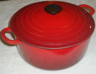 Vintage Le Creuset 26 Red Enamel Cast Iron 5.  5 Qt Dutch Oven & Lid Top France