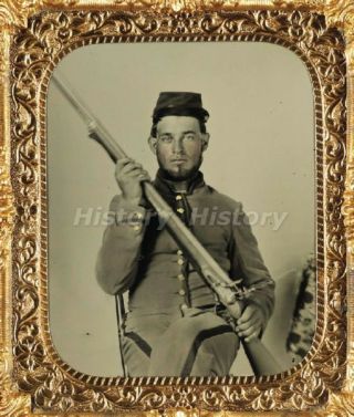 Civil War Photograph Unidentified Soldier In Confederate Uniform With Flintlock
