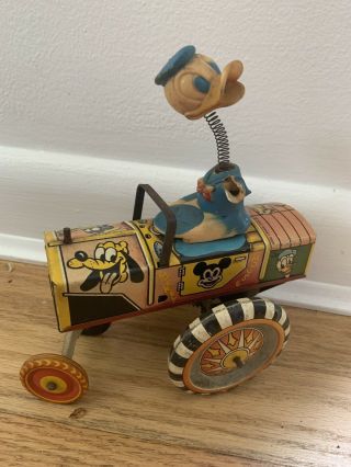 Walt Diisney Production Wind - Up Vintage Toy Donald Duck With Key