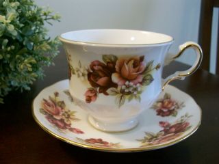 Queen Anne Teacup & Saucer Red And Pink Roses Gold Trim Bone China England